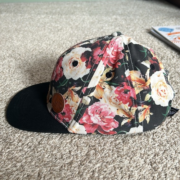 LP SnapBack Hat - Picture 2 of 6